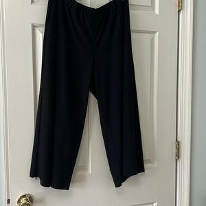 Eileen Fisher pants with pockets. Never worn! Size M. No smoking no pet house